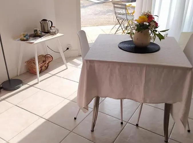 게스트하우스 A Tous Vents 3*